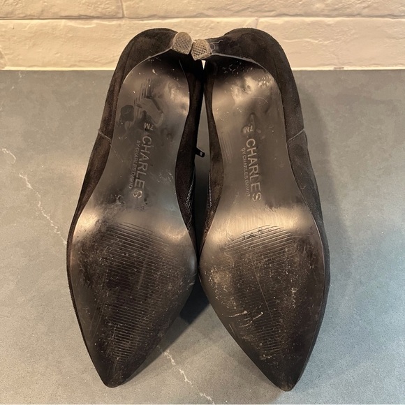 Charles by Charles David sz 7 black suede pointy toe heeled ankle booties - Picture 6 of 11